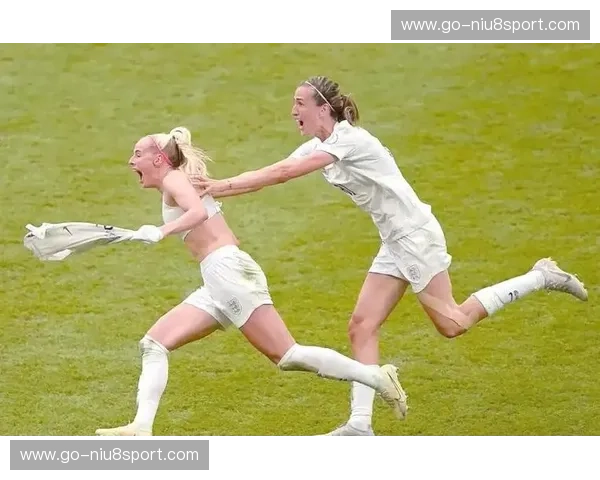 玫瑰与斗牛士的终极华尔兹：英格兰女足vs西班牙女足，开启现代女足的“双雄时代”